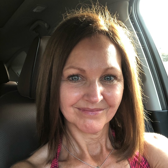 Meet your Posher, Kristy - Picture 2 of 2